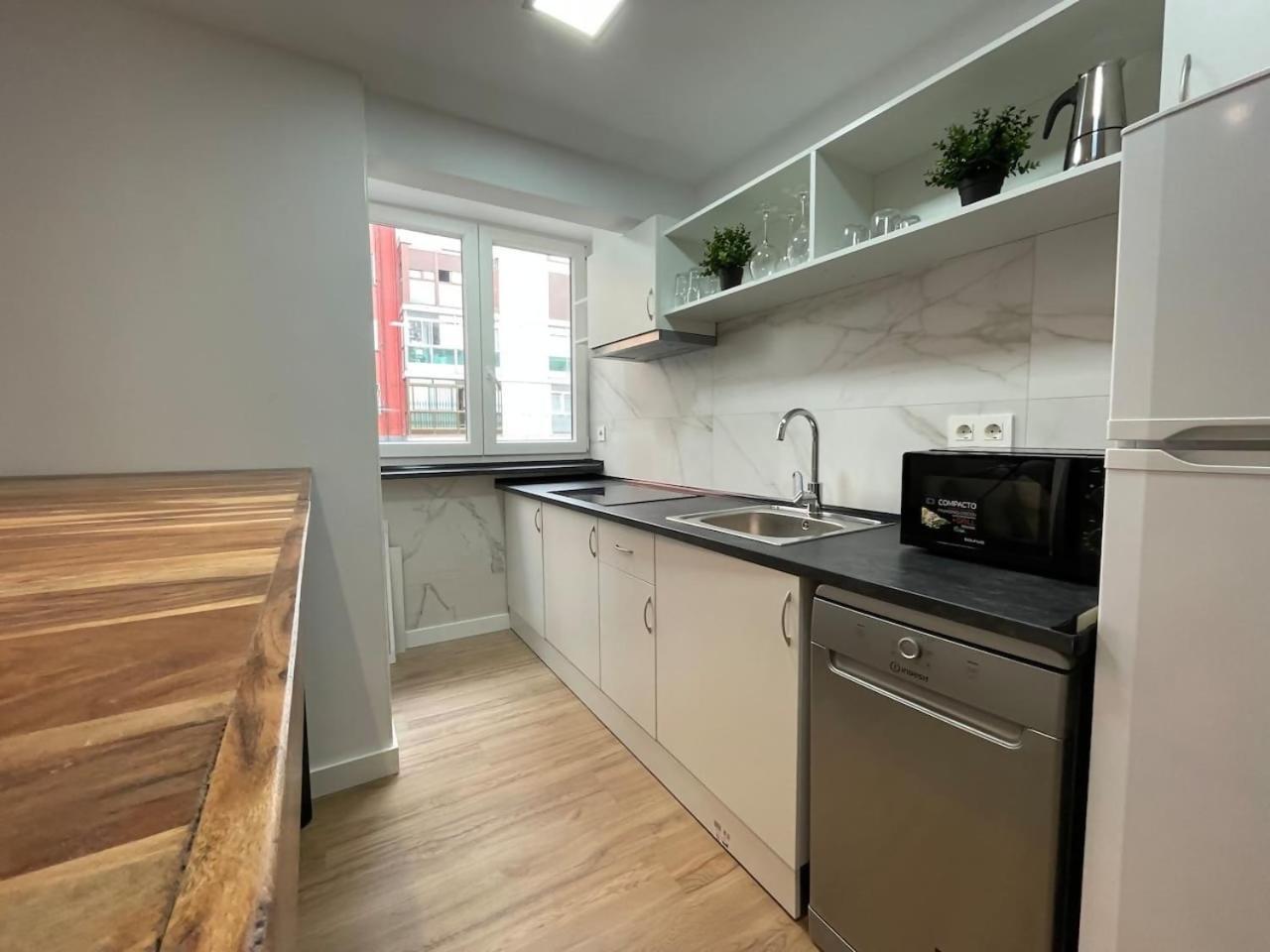 Moderno Apartamento Cerca Del Metro Bilbao Buitenkant foto