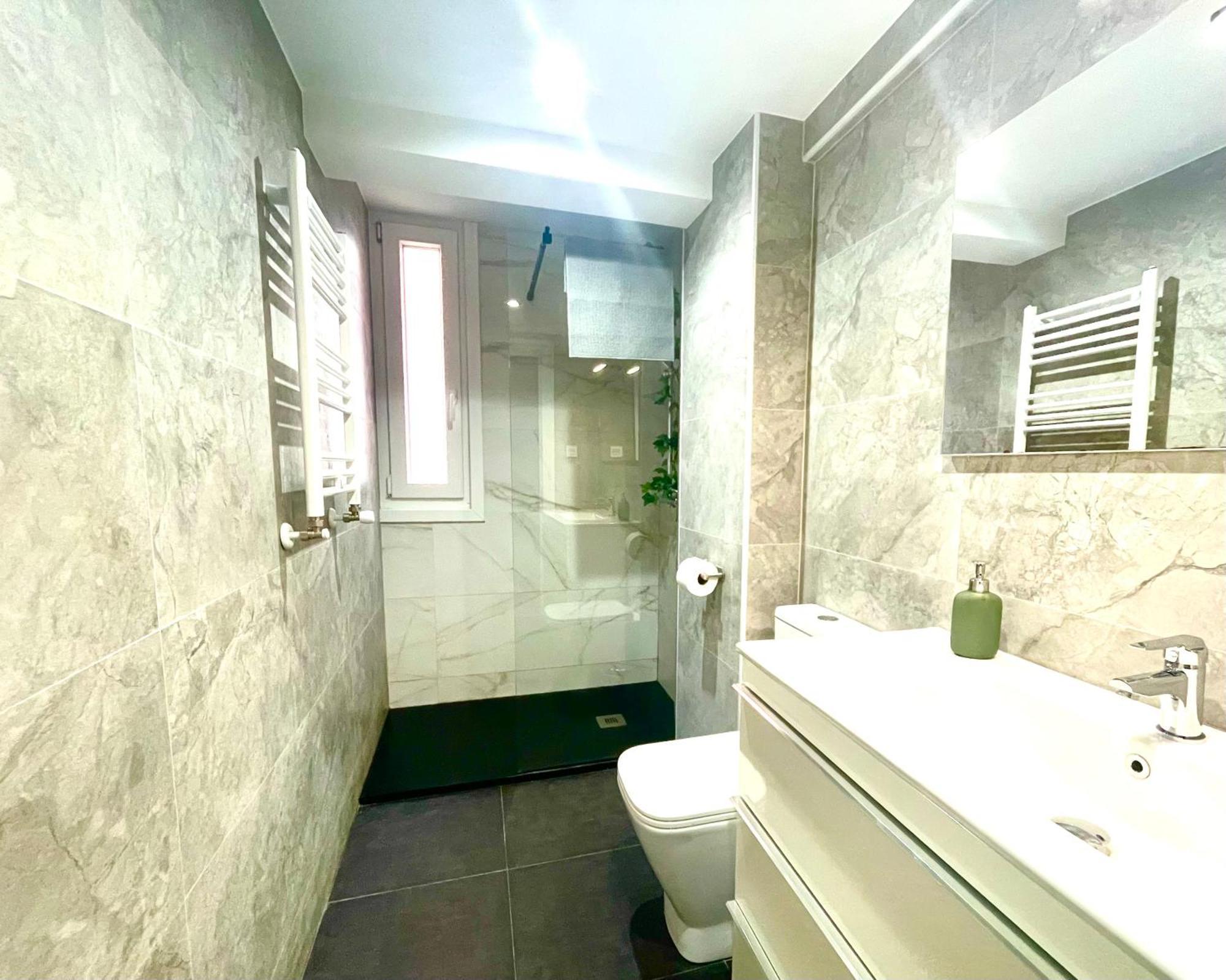 Moderno Apartamento Cerca Del Metro Bilbao Buitenkant foto